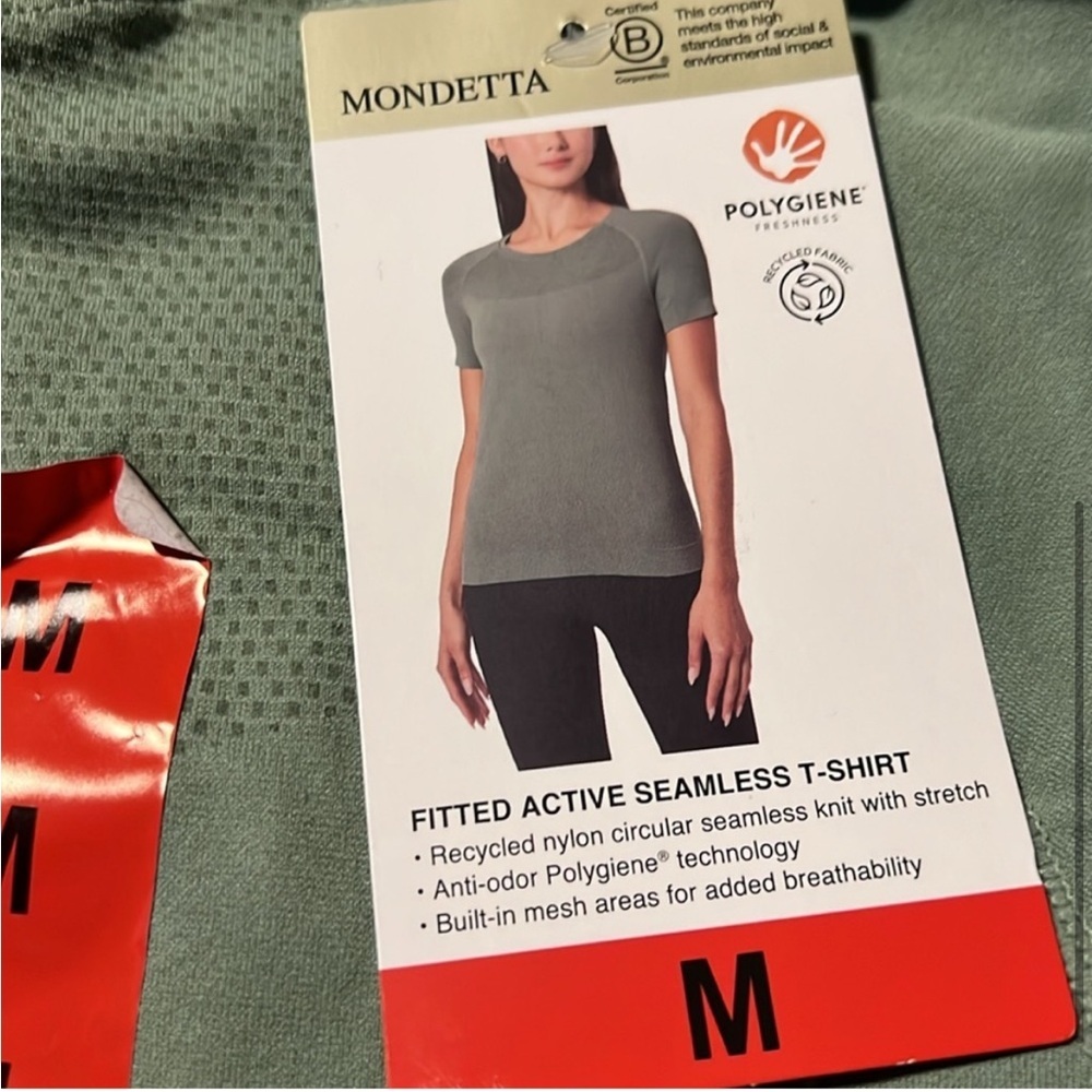 NWT Mondetta Women's Short Sleeve Seamless green Tee gym breathable - Picture 6 of 8